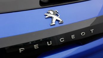 Peugeot E-208 GT LINE