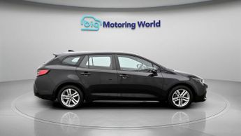 Toyota Corolla ICON TECH