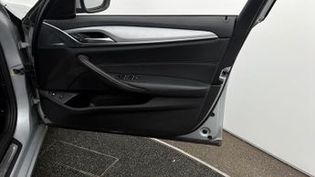 BMW 5 Series 530E SE