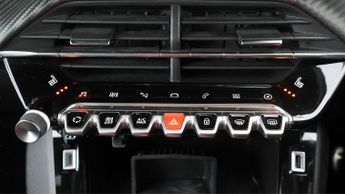 Peugeot E-2008 GT