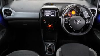 Toyota AYGO VVT-I X-TREND X-SHIFT TSS