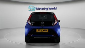 Toyota AYGO VVT-I X-TREND X-SHIFT TSS