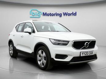 Volvo XC40 T3 MOMENTUM