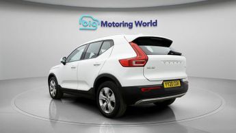 Volvo XC40 T3 MOMENTUM