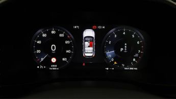 Volvo XC40 T3 MOMENTUM