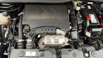Citroen C4 PURETECH SHINE PLUS S/S EAT8