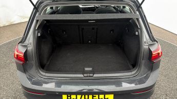 Volkswagen Golf LIFE ETSI DSG