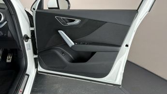 Audi Q2 TFSI S LINE