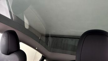 Tesla Model Y BASE