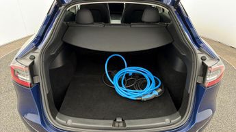 Tesla Model Y BASE