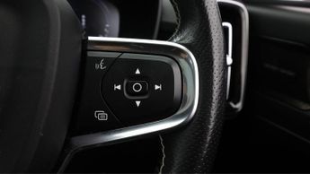Volvo XC40 RECHARGE T5 R-DESIGN PRO