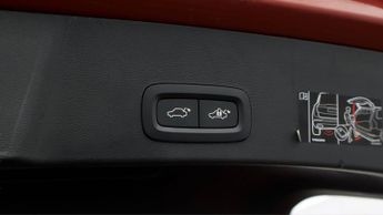 Volvo XC40 RECHARGE T5 R-DESIGN PRO
