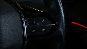 Peugeot E-2008 GT