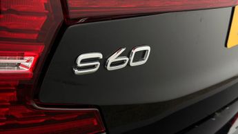 Volvo S60 RECHARGE T8 PLUS AWD