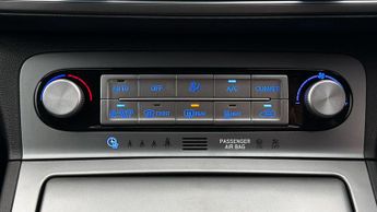 Hyundai KONA PREMIUM