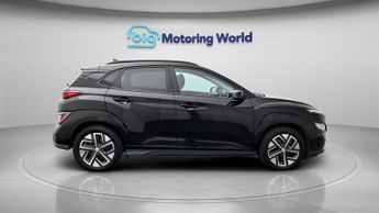 Hyundai KONA PREMIUM