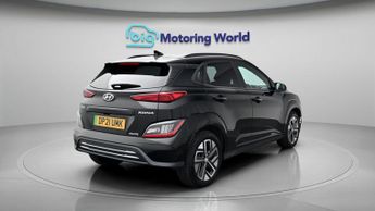 Hyundai KONA PREMIUM
