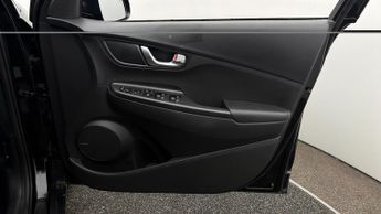 Hyundai KONA PREMIUM