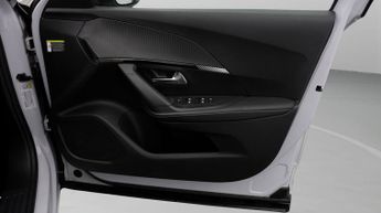 Peugeot E-2008 ALLURE