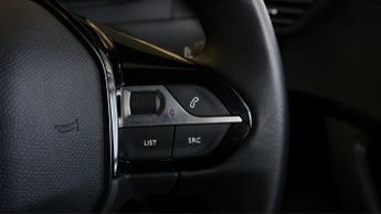 Peugeot E-2008 ALLURE