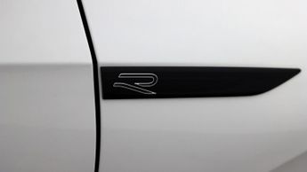 Volkswagen Golf R-LINE ETSI DSG