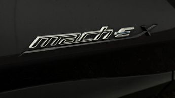 Ford Mustang Mach-E BASE