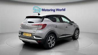 Renault Captur TECHNO E-TECH