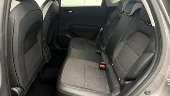 Renault Captur TECHNO E-TECH
