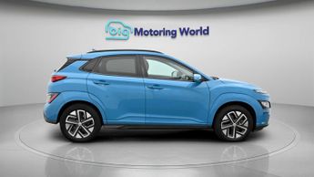Hyundai KONA PREMIUM