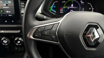 Renault Captur TECHNO E-TECH