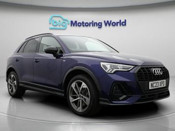 Audi Q3 TFSI E S LINE BLACK EDITION