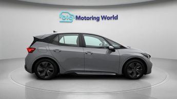 CUPRA Born V1