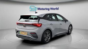 CUPRA Born V1