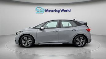CUPRA Born V1
