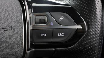Peugeot E-2008 GT