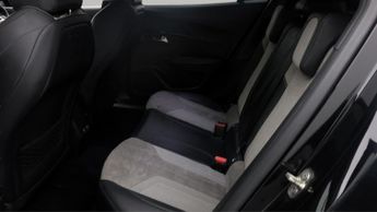 Peugeot E-2008 GT