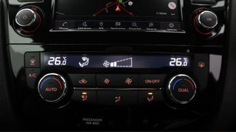 Nissan Qashqai DIG-T N-CONNECTA DCT