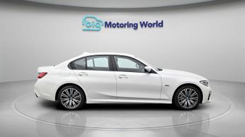BMW 3 Series 330E M SPORT