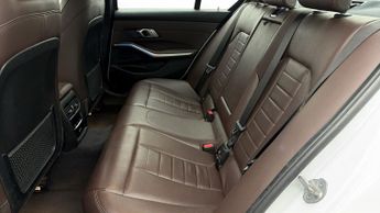 BMW 3 Series 330E M SPORT