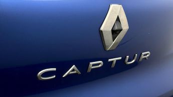 Renault Captur TECHNO E-TECH
