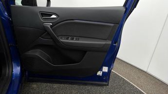 Renault Captur TECHNO E-TECH