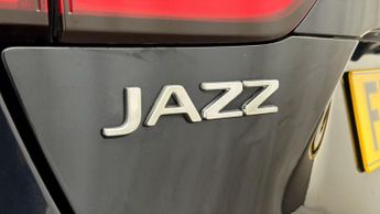 Honda Jazz I-MMD EX
