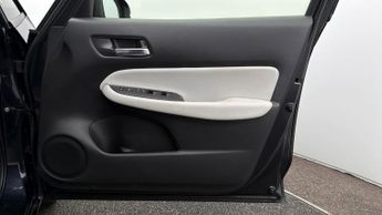 Honda Jazz I-MMD EX