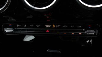 Mercedes-Benz CLA CLA 200 AMG LINE