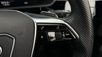 Audi e-tron QUATTRO BLACK EDITION