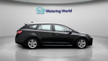 Toyota Corolla ICON TECH