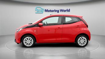 Toyota AYGO VVT-I X-PLAY X-SHIFT TSS