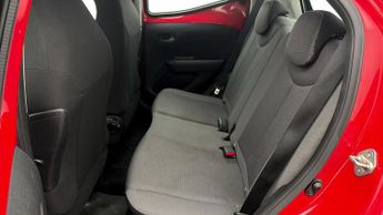 Toyota AYGO VVT-I X-PLAY X-SHIFT TSS
