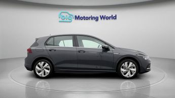 Volkswagen Golf STYLE ETSI DSG