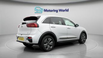 Kia Niro 4 PLUS